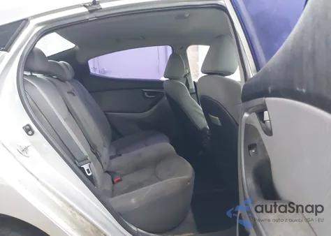 2011 Hyundai Elantra Gls (Ulsan Plant) z USA, uszkodzony, nr VIN KMHDH4AE7BU130733